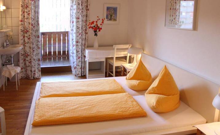 Pension Stoi budget guesthouse, Innsbruck
