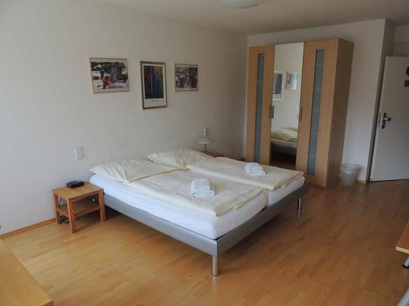 Gir Keller G&auml;stehaus, Cologne