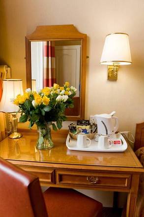 Ailsa Craig Hotel, Edinburgh