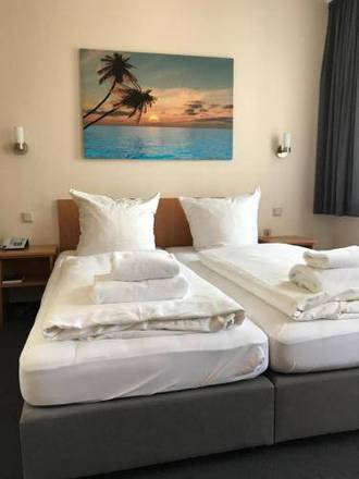 Hotel La Isla, Cologne