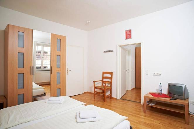 Gir Keller G&auml;stehaus, Cologne