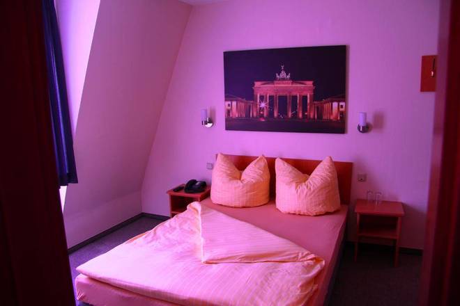 Hotel La Isla, Cologne