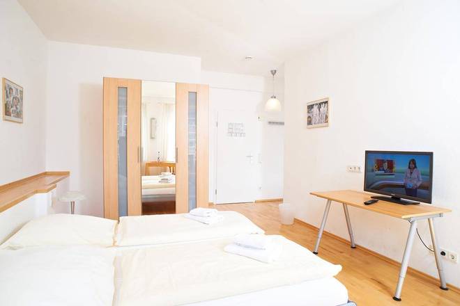 Gir Keller G&auml;stehaus, Cologne