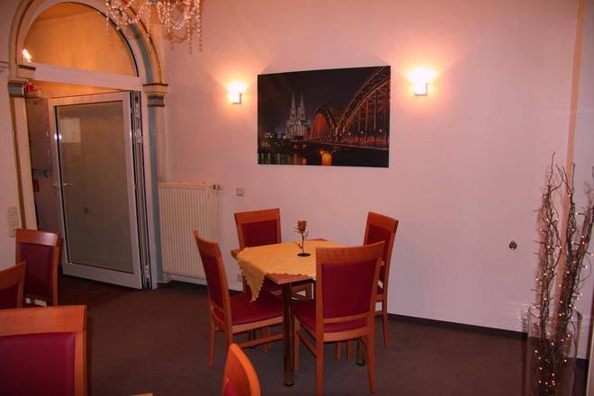 Hotel La Isla, Cologne